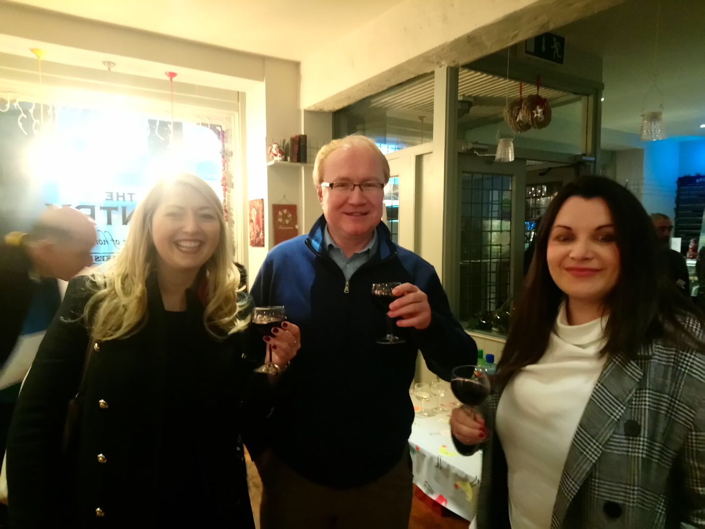 6540FC0A-DFF6-4DCB-8B8C-FFE6A86ADE6B 6540FC0A-DFF6-4DCB-8B8C-FFE6A86ADE6B